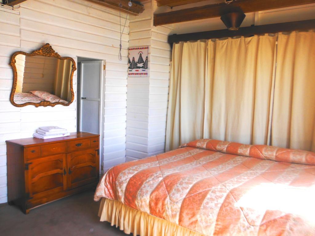 Hotel Y Restaurante Backpackers Rio Dulce Town Chambre photo