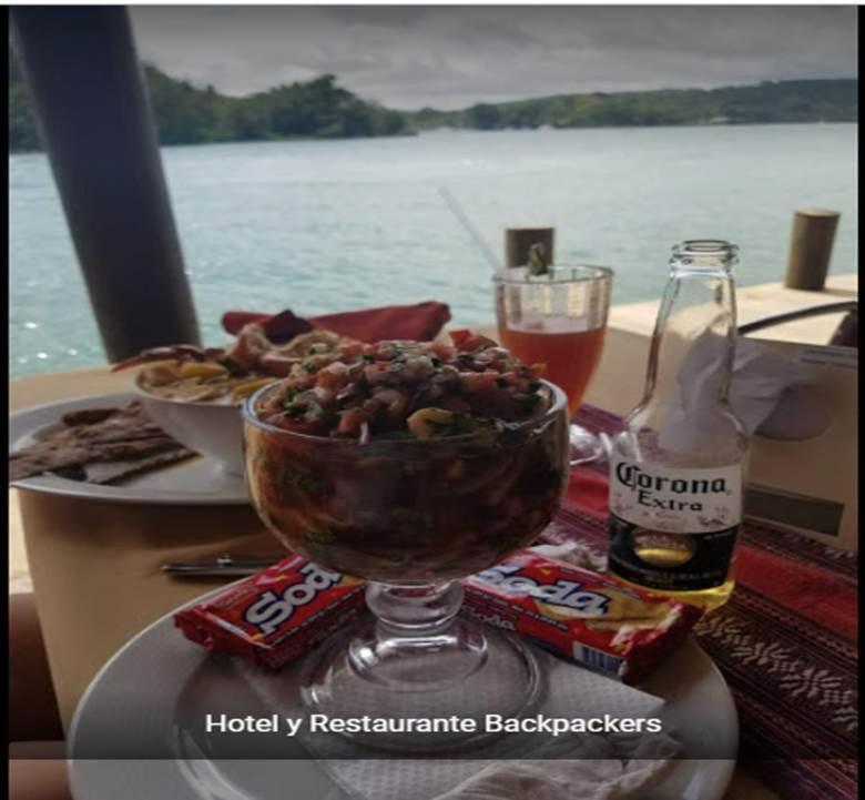 Hotel Y Restaurante Backpackers Rio Dulce Town Extérieur photo